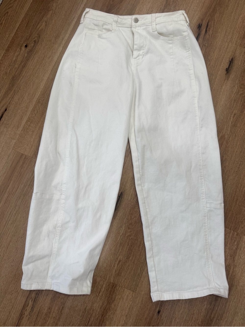 Women's White Barrel Cropped Jeans